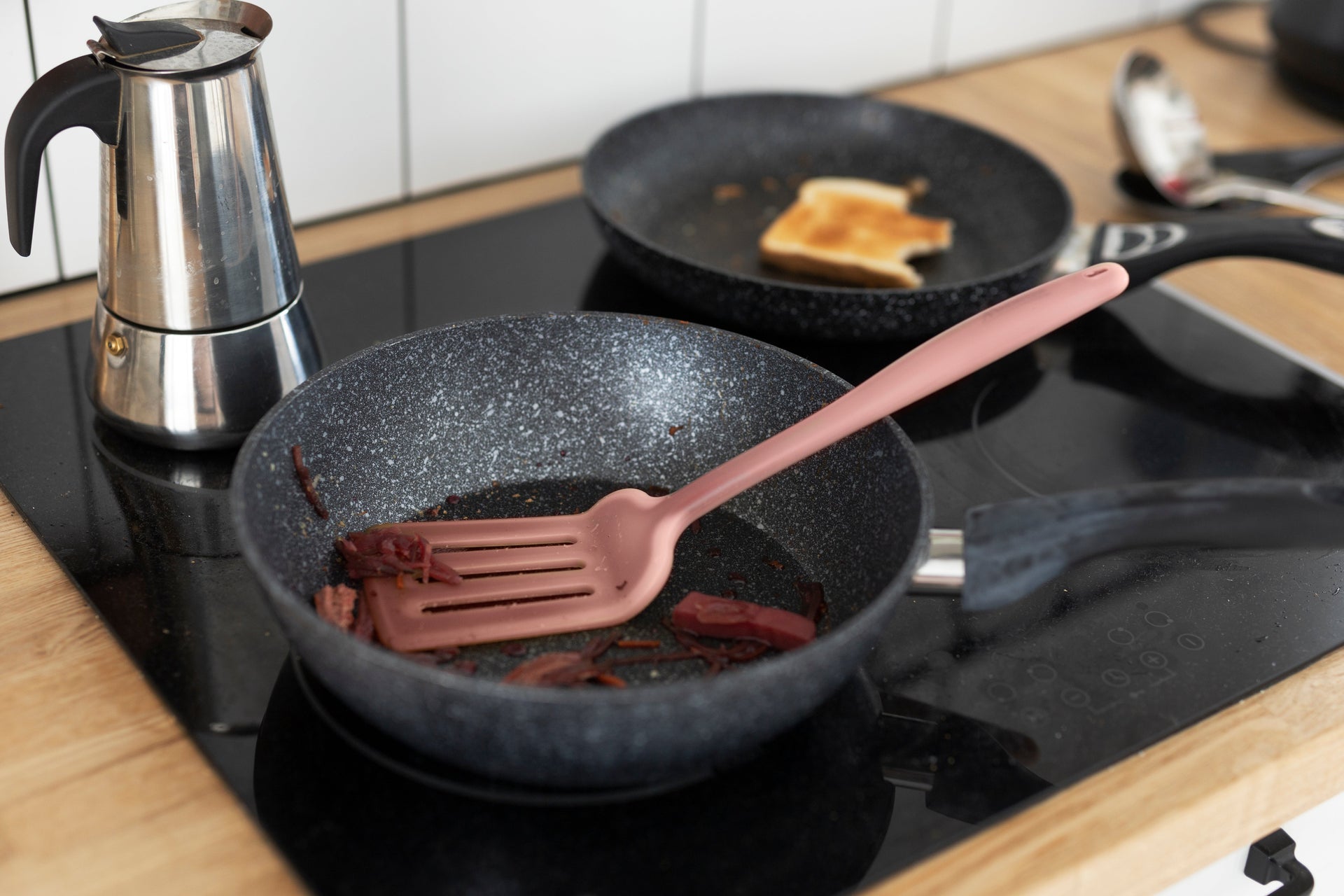 Best Practices to Maintain Nonstick Pans: Keep Your Summer Cooking Smooth and Sizzle-Free