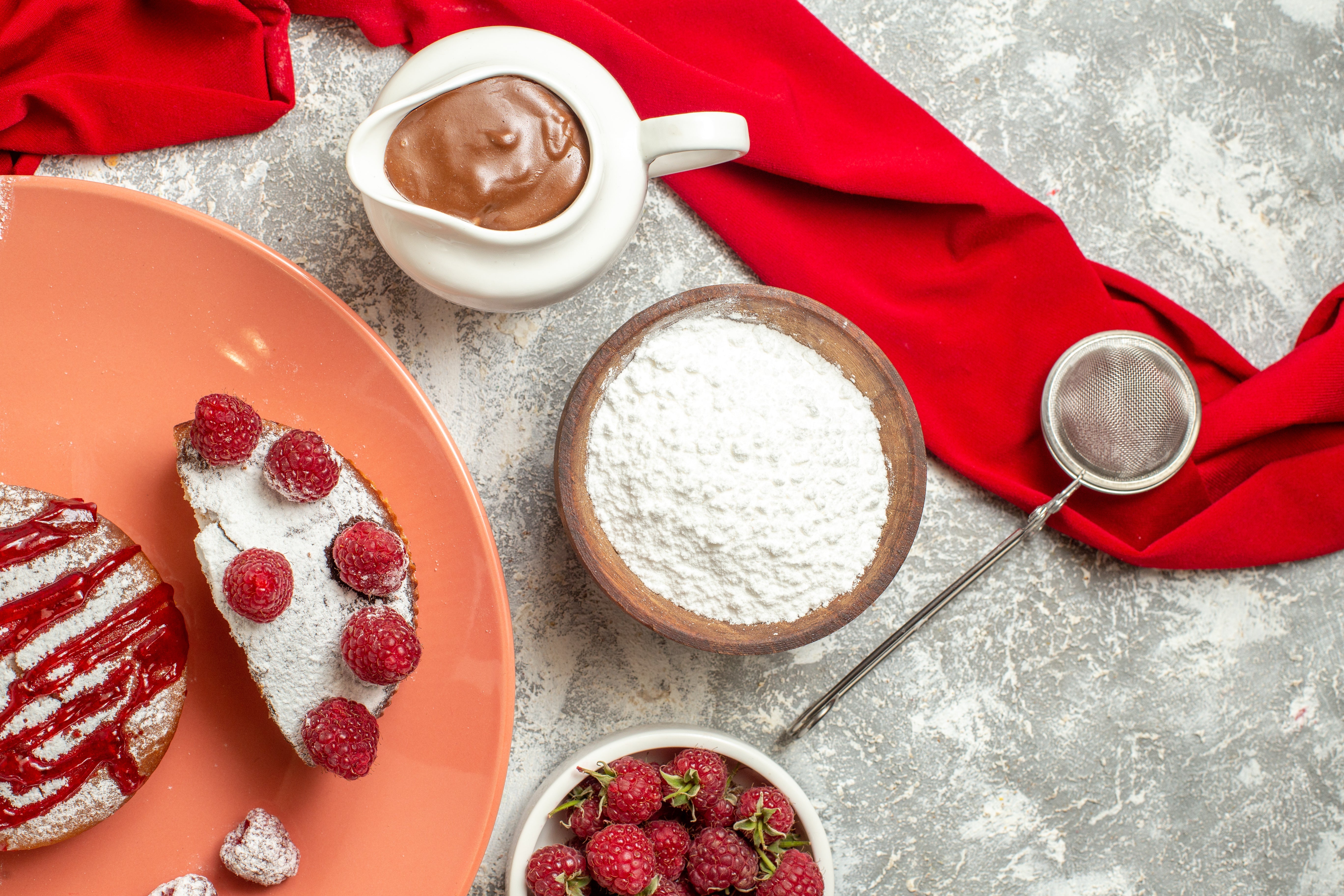 Delicious Dishes You Can Bake in a Ceramic Dish: A Springtime Kitchen Essential